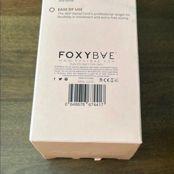 FoxyBae Rose Gold Marble Curling Wand - Picture 2 of 3